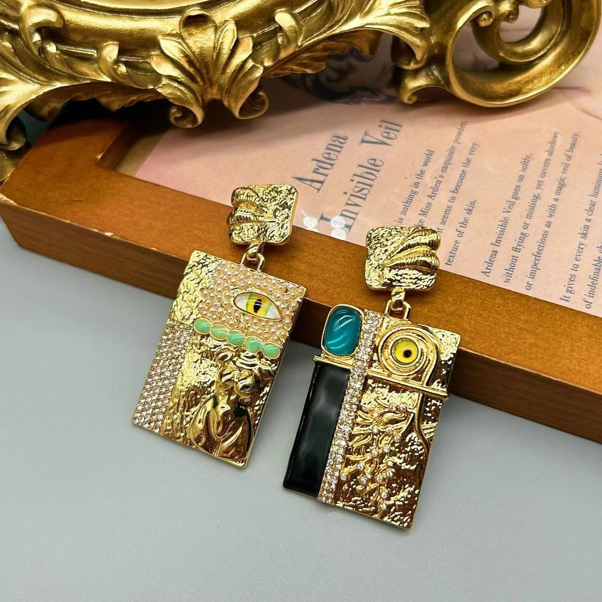 Pendientes Vintage con Colgante Geométrico Cuadrado y Hoja
