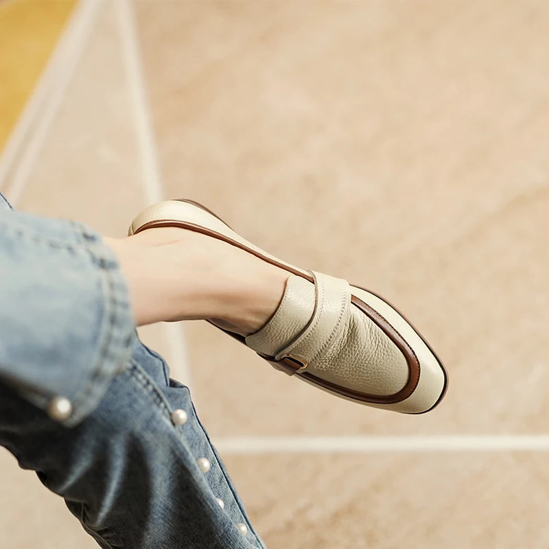 Mocasines planos de mujer con punta cuadrada y combinación de colores