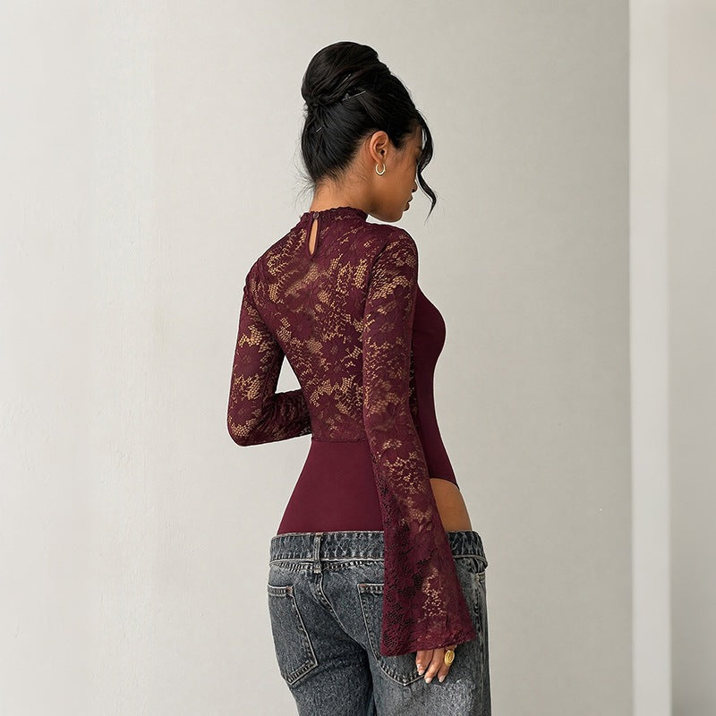 Mono de Manga Larga con Cuello Alto, Encaje, Transparencias y Abertura