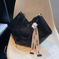 Bolso tote grande para mujer con detalle de letras