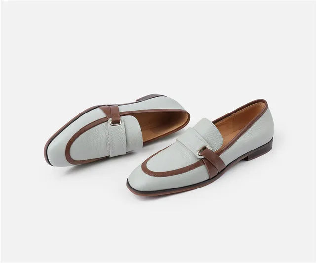 Mocasines planos de mujer con punta cuadrada y combinación de colores