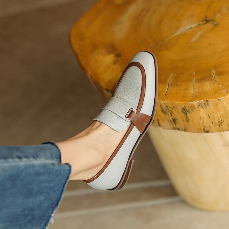 Mocasines planos de mujer con punta cuadrada y combinación de colores
