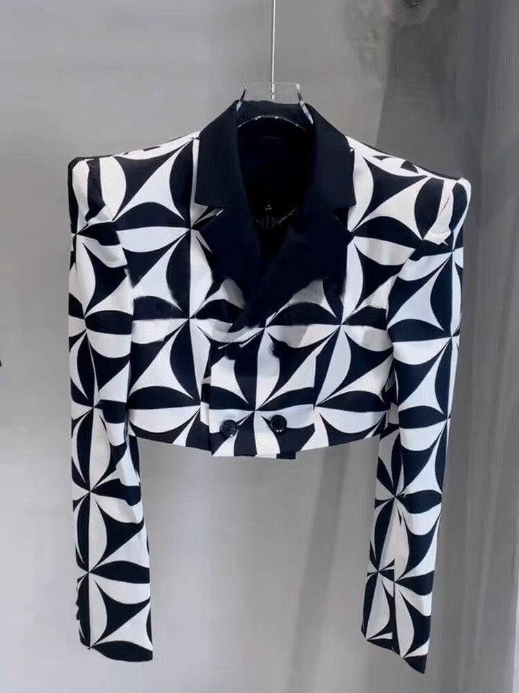 Americana de mujer con estampado geométrico
