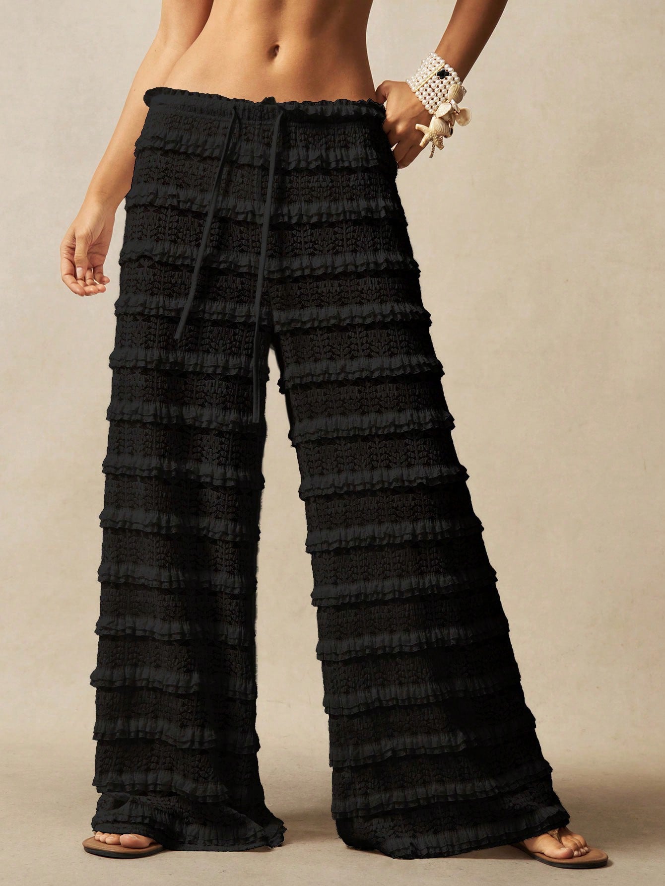 Pantalón Recto Streetwear con Encaje Jacquard y Detalle Calado