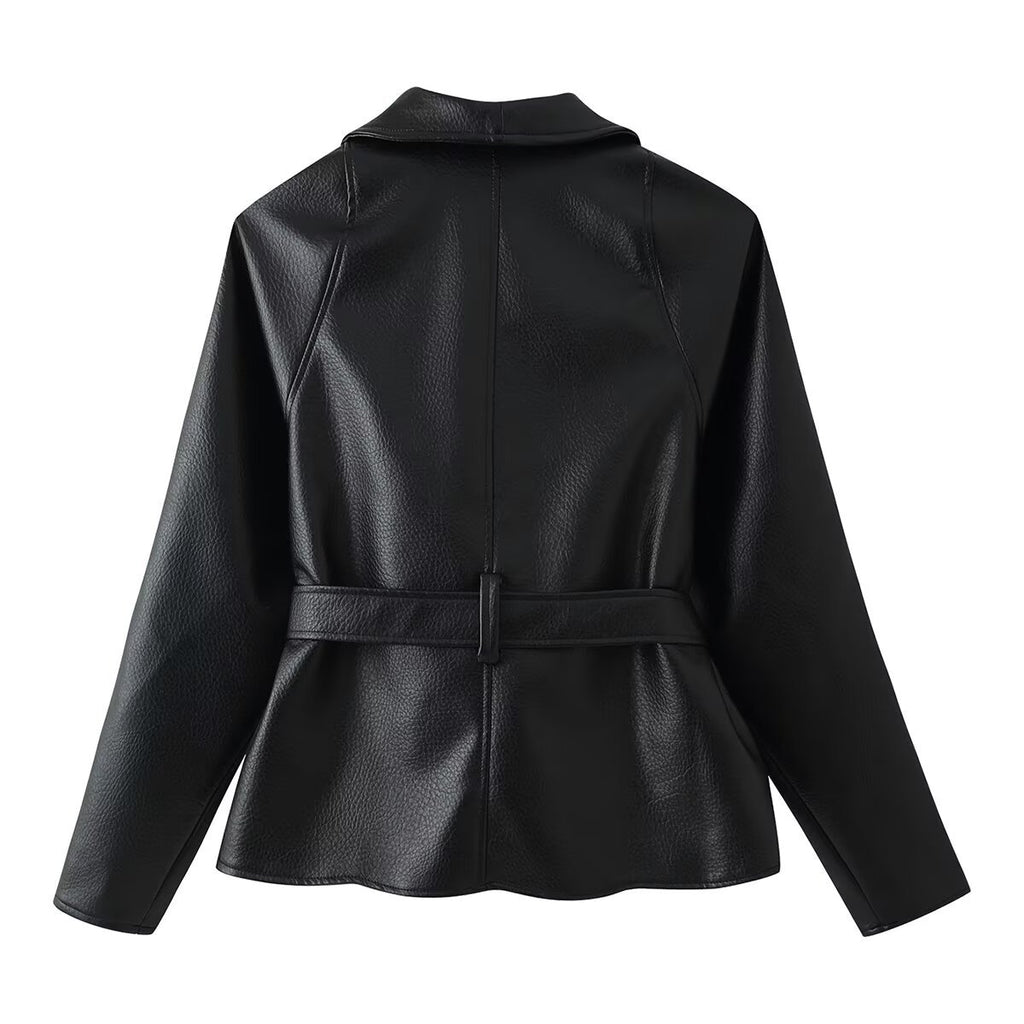 Chaqueta con Cinturón y Cuello Destacado