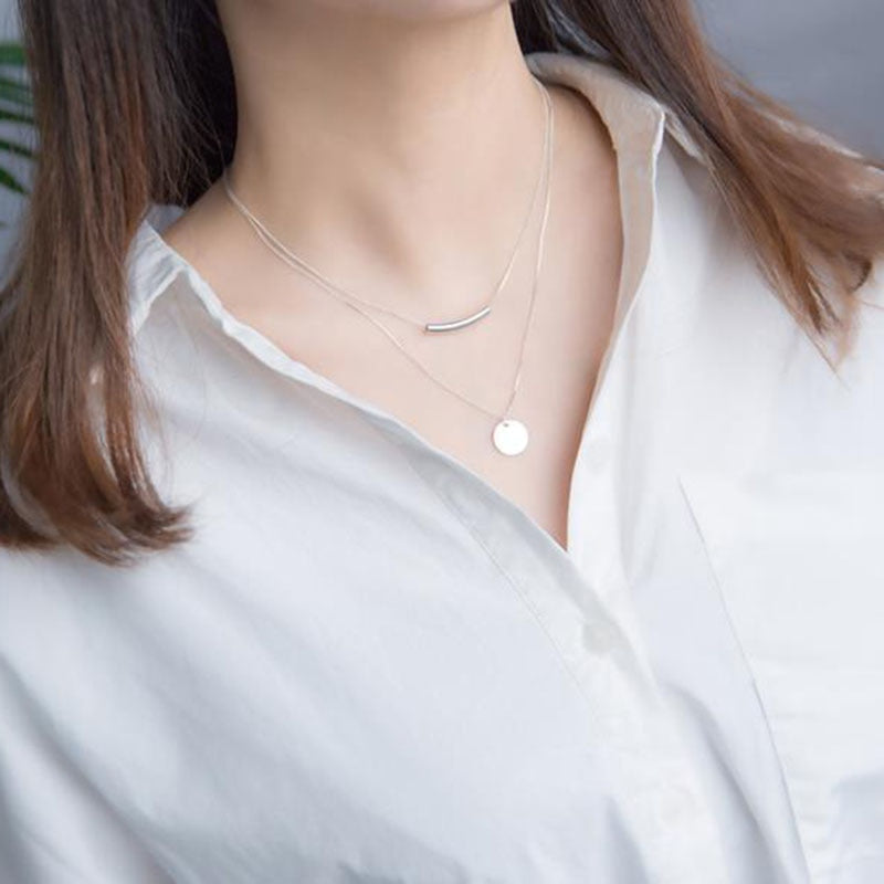 Collar a capas con colgante de monedas