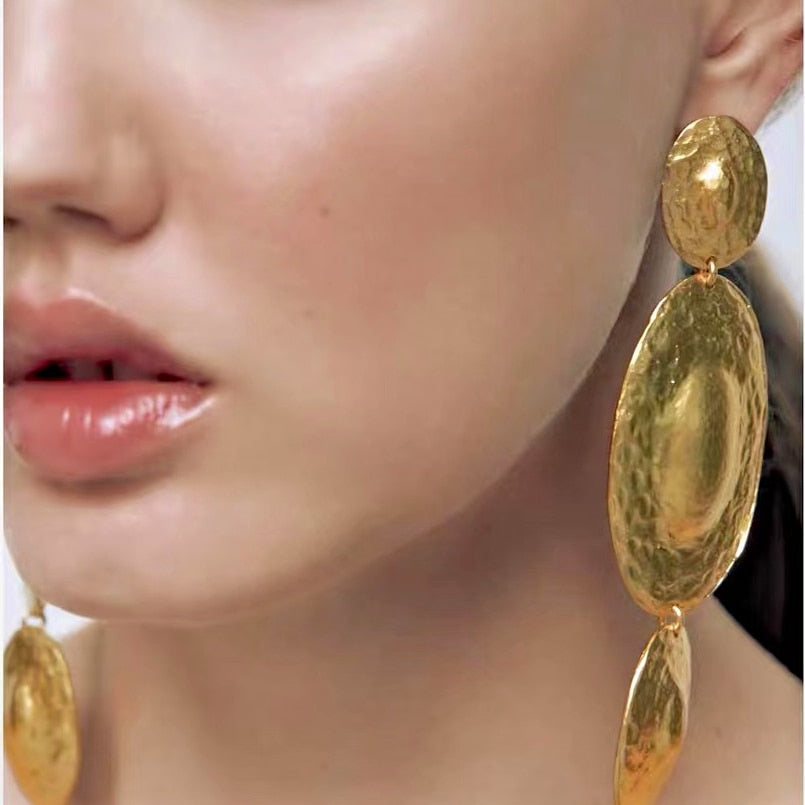 Pendientes Largos Vintage Ovalados en Dorado